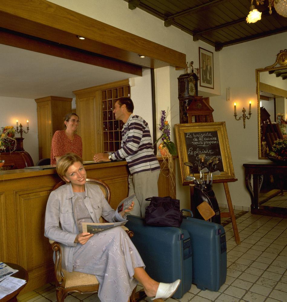 Logis Gourmet & Relax Hotel De La Sure エッシュ・シュル・シュール エクステリア 写真