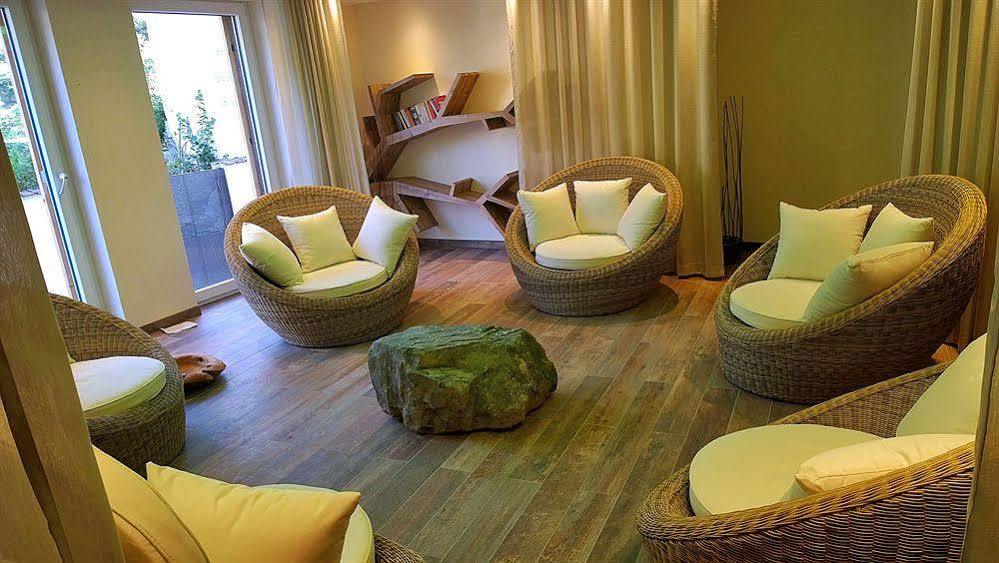 Logis Gourmet & Relax Hotel De La Sure エッシュ・シュル・シュール エクステリア 写真