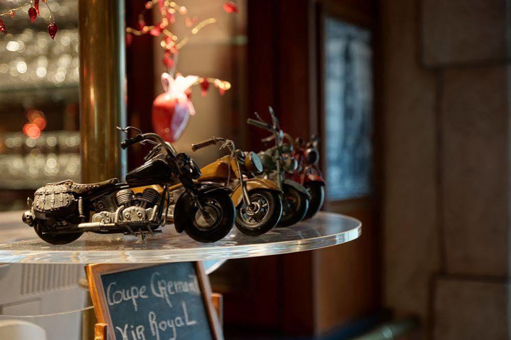 Logis Gourmet & Relax Hotel De La Sure エッシュ・シュル・シュール エクステリア 写真